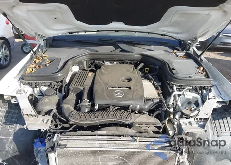 2017 Mercedes-Benz Glc 300 4Matic z USA, uszkodzony, nr VIN WDC0G4KB2HV012242